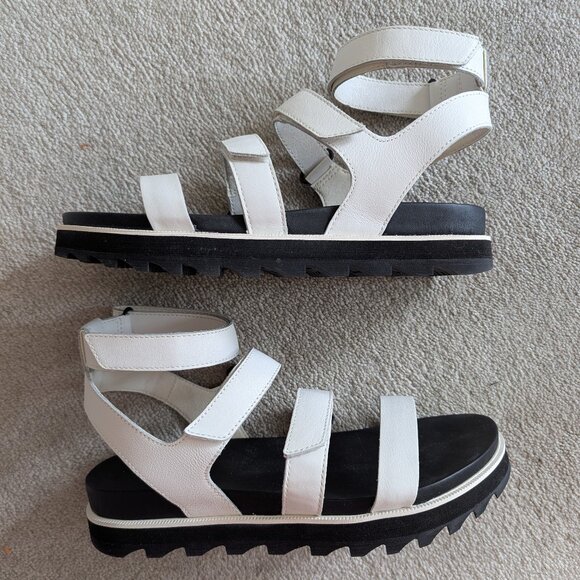 NEW SOREL Women's White Roaming Multi Strap Sandals - Picture 1 of 5
